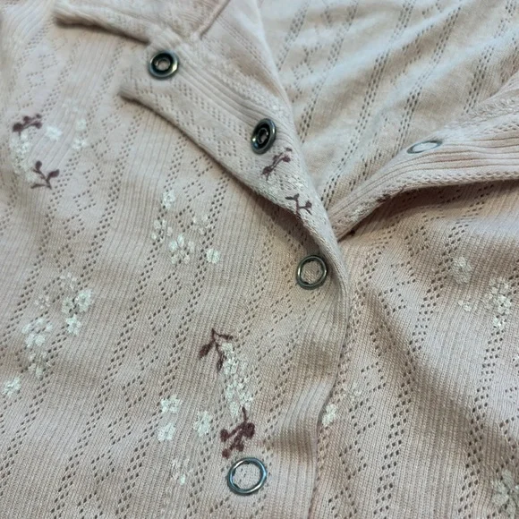 Pink Rose pink collared snap closure shirt - Picture 5 of 5